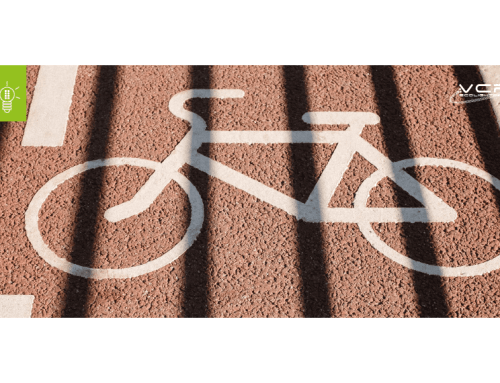 Pavimento con dibujo de bicicleta blanca